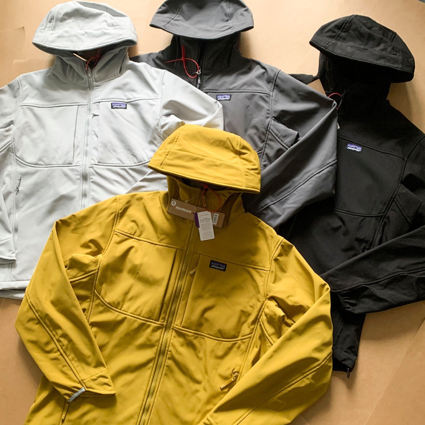 outdoor Fleece Jacket Outdoor Soft Shell Velvet Windproof and Water-repellent Hooded Jacket