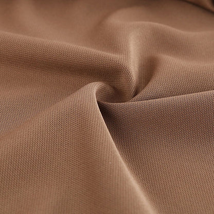 قمصان بولو للرجال بلون خالص في مضمار سباق الخيل في الهواء الطلق