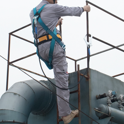 معدات تسلق الصخور وهبوط الجبال من الحرائق لإنقاذ الأشجار