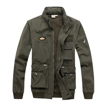 As mangas removíveis de homens verdes