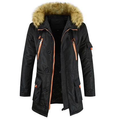 Ayección de hombres con capucha casuales en el estilo caliente de invierno